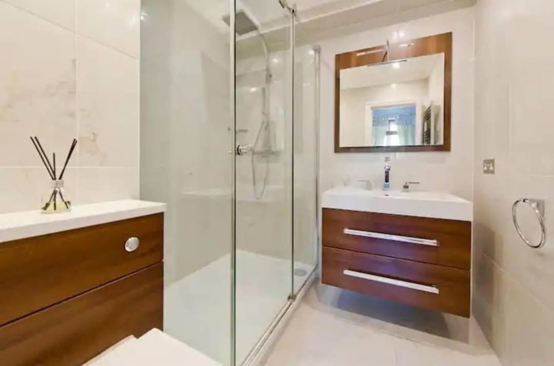 London Guest Room Екстер'єр фото